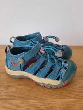 KEEN Kids Sandals Size 12 Toddler Girl Waterproof Washable Summer Shoes